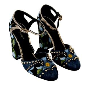 DOLCE AND GABBANA PUMPS